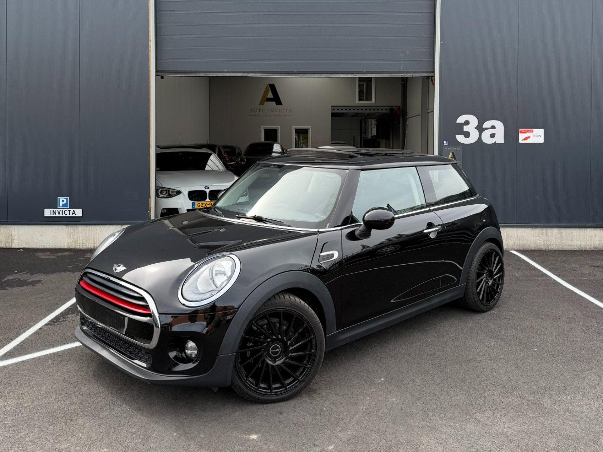 MINI One 1.2 - Automaat - Panoramadak 47538767-0.jpg | Auto Invicta