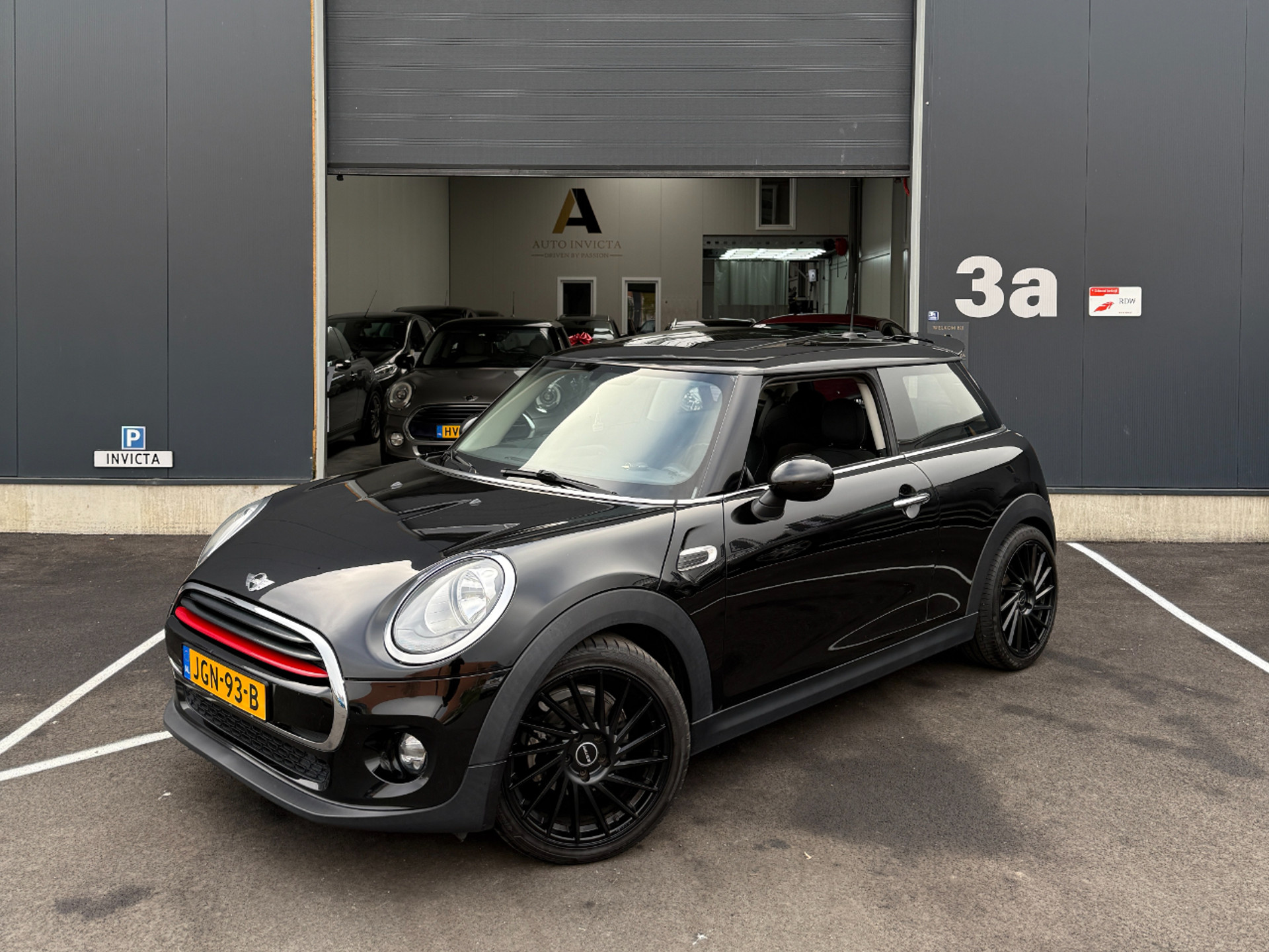 MINI One 1.2 - Automaat - Panoramadak 47538767-0.jpg | Auto Invicta