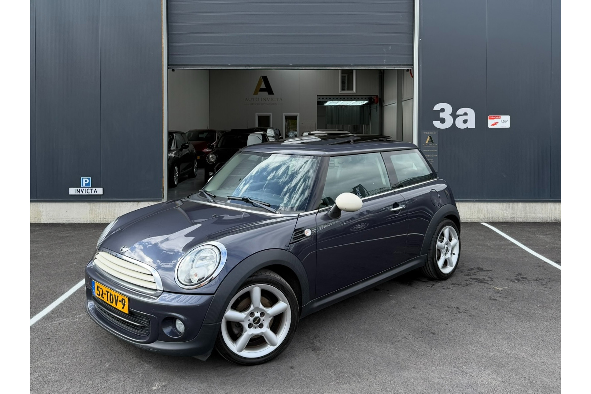 MINI One 1.6 malist - Pano - Nieuwe koppeling 47538777-0.jpg | Auto Invicta