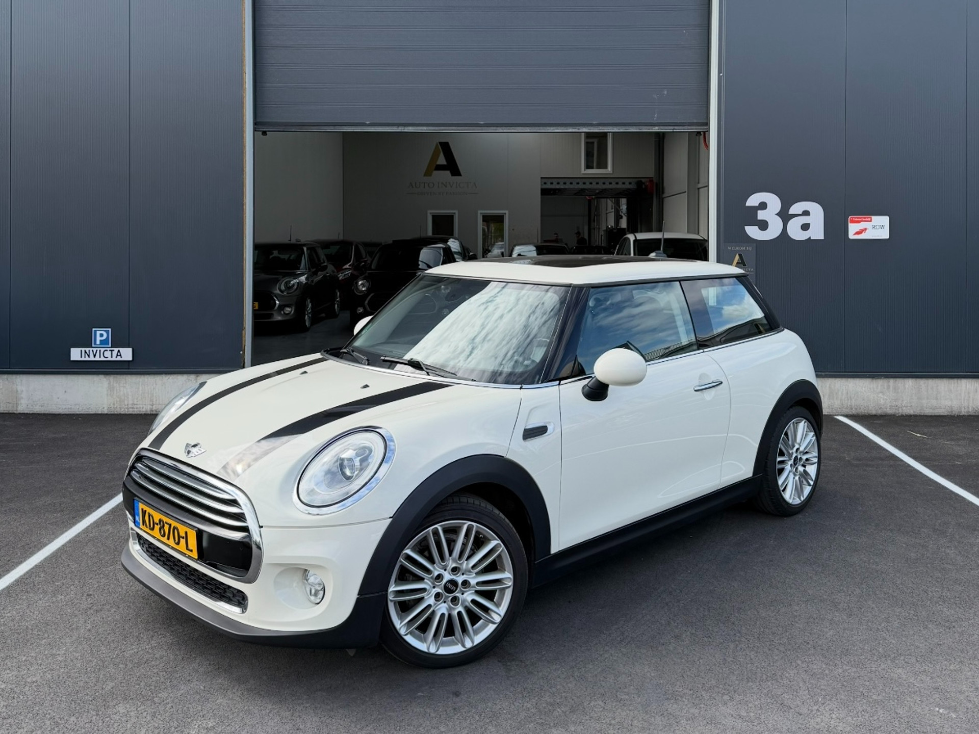 MINI Cooper 1.5 - Chili - Pano 47538950-0.jpg | Auto Invicta