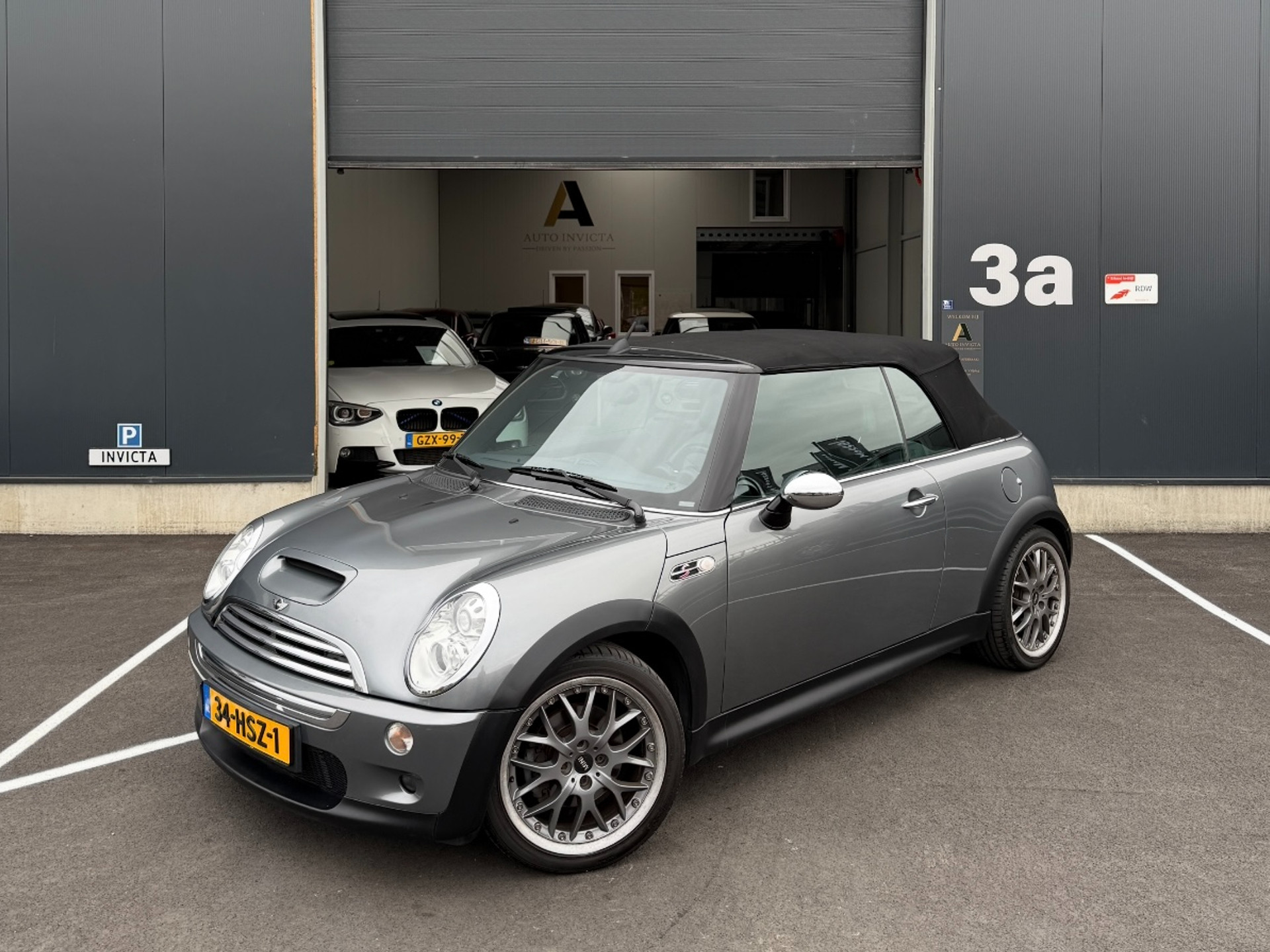MINI Cooper S Cabrio 170pk - Nieuwstaat! 47898096-0.jpg | Auto Invicta