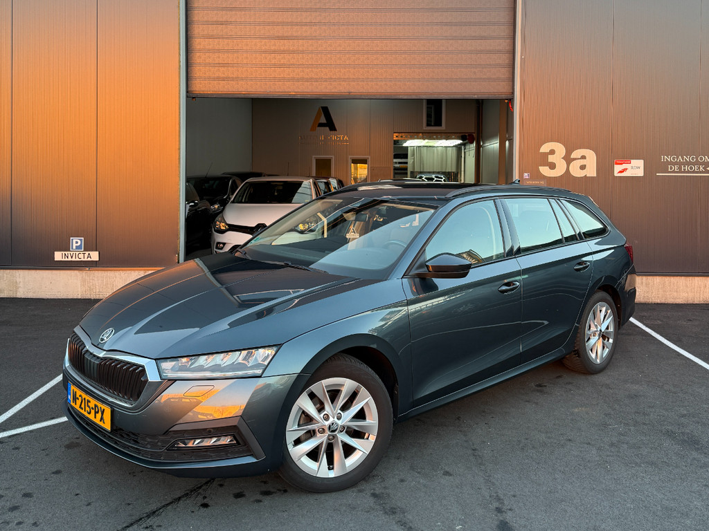 Škoda Octavia COMBI 1.5 TSI - First Edition 50021287-0.jpg | Auto Invicta