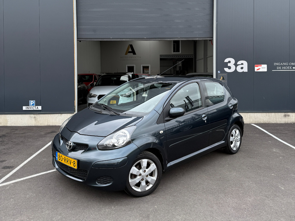 Toyota Aygo 1.0-12V Aspiration Green Navigator 52558510-0.jpg | Auto Invicta